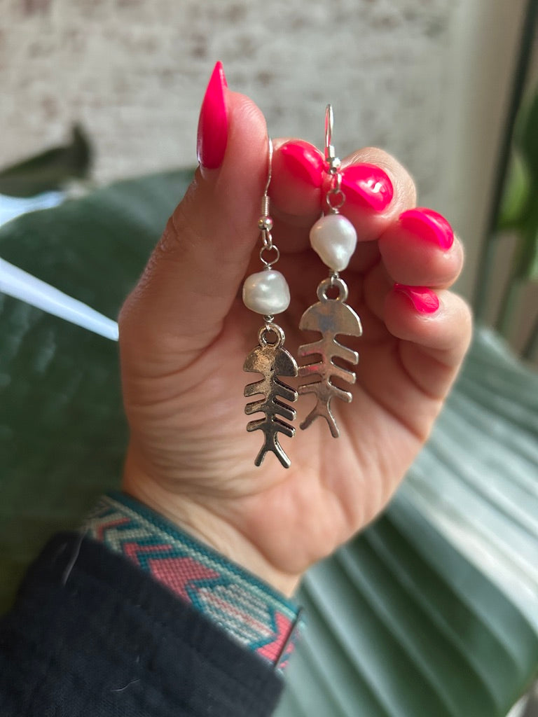 Clupea - Keshi White Pearl + Silver Fishbone Earrings