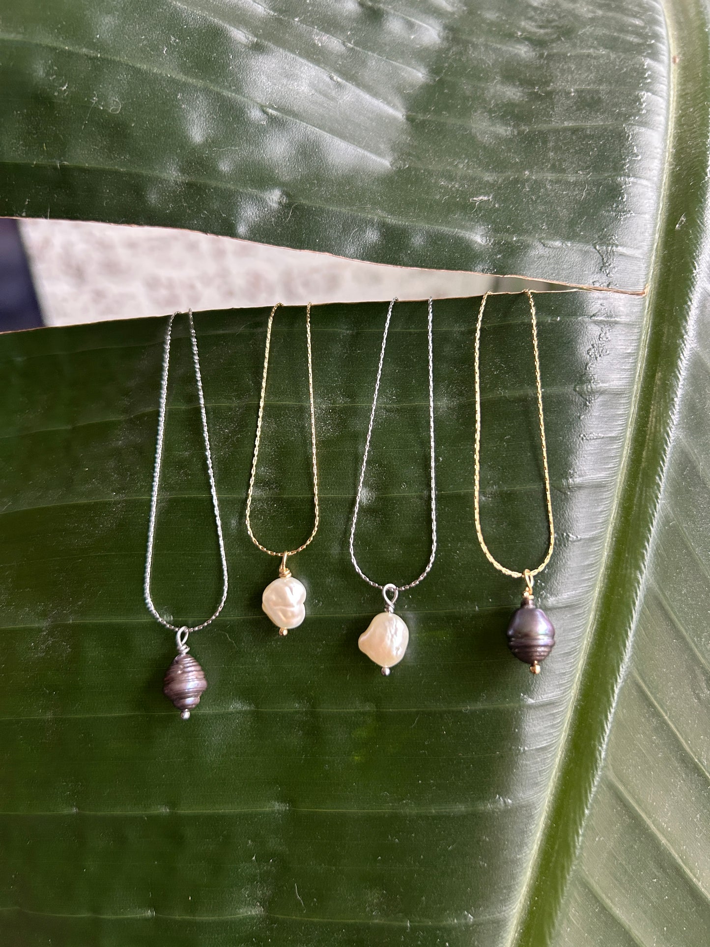 Simple Pearl Necklace - Lunara collection