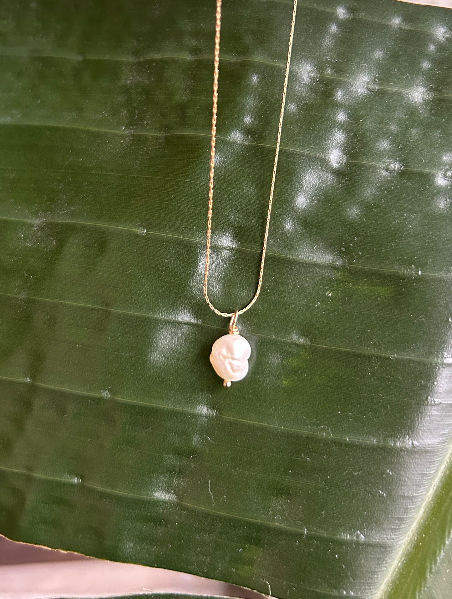 Simple Pearl Necklace - Lunara collection