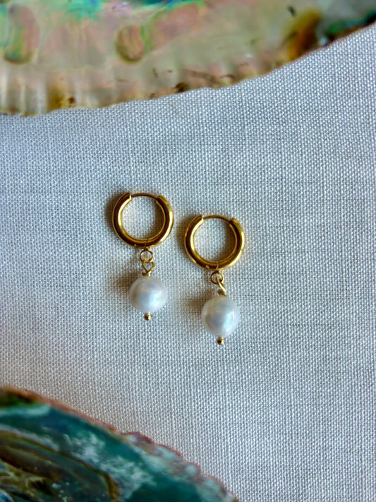 Simple Pearl Huggies - Black or White Pearls