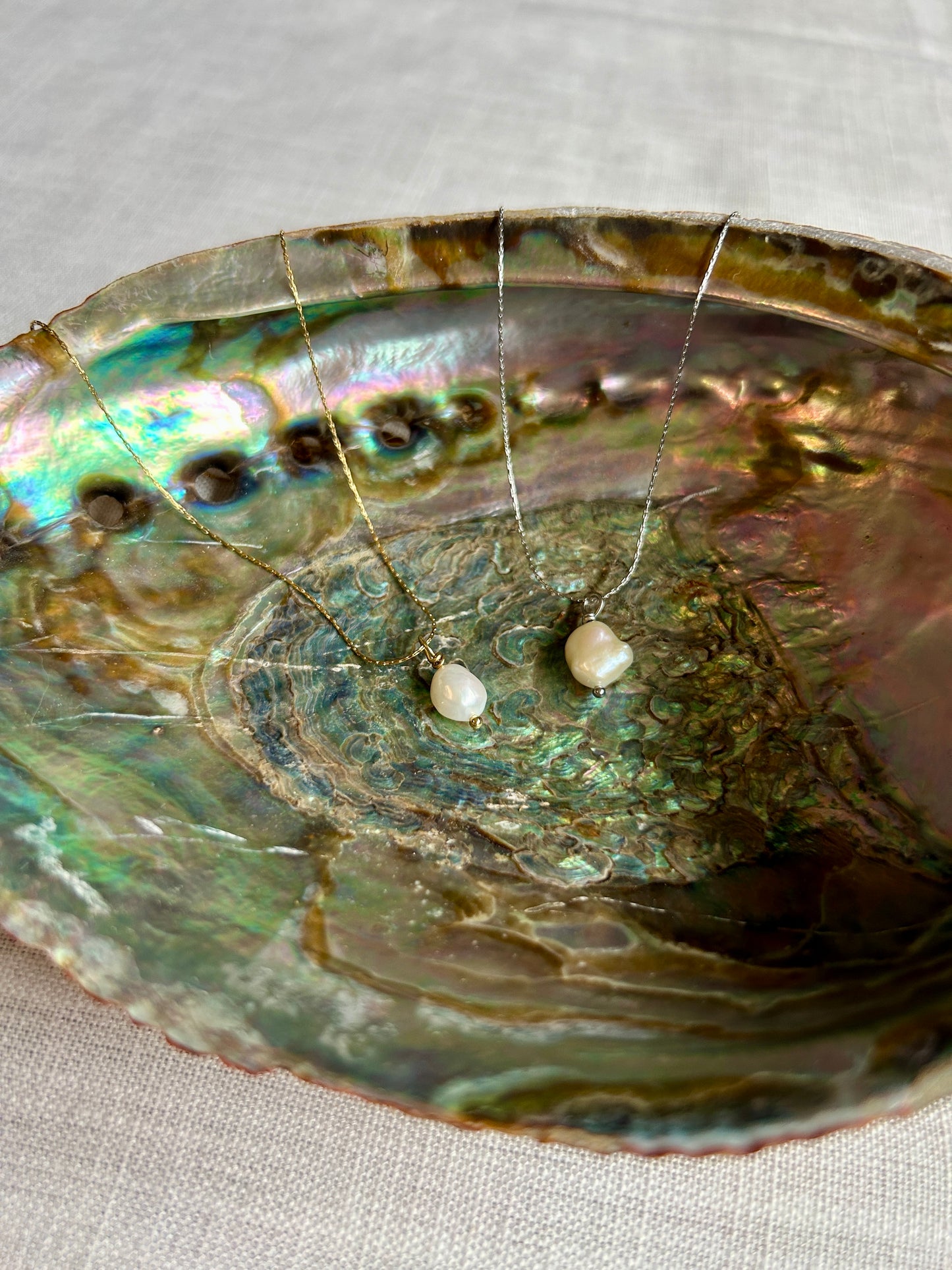 Simple Pearl Necklace - Gold and Silver