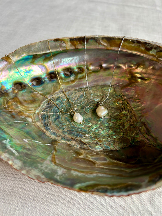 Simple Pearl Necklace - Gold and Silver