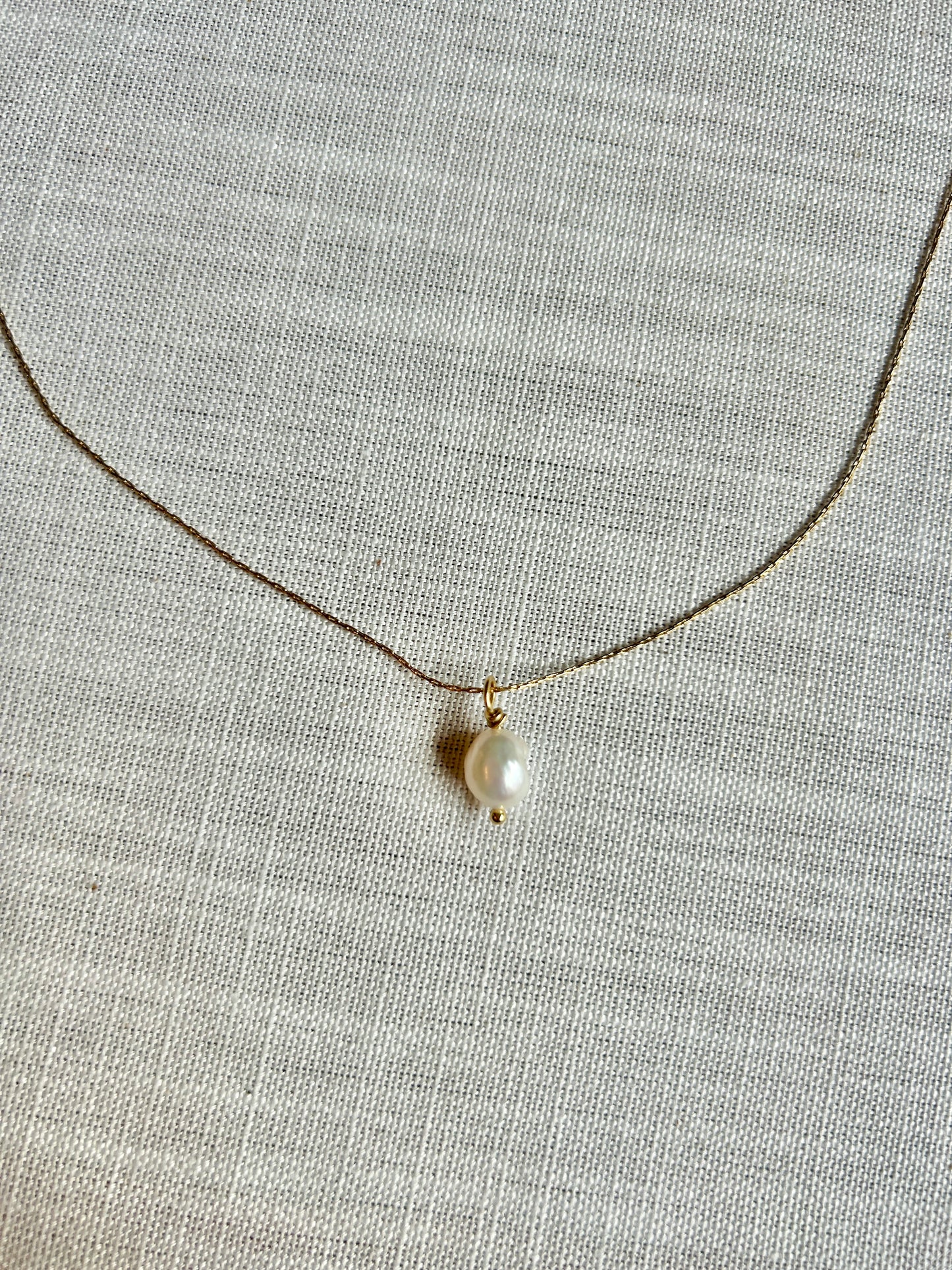 Simple Pearl Necklace - Gold and Silver