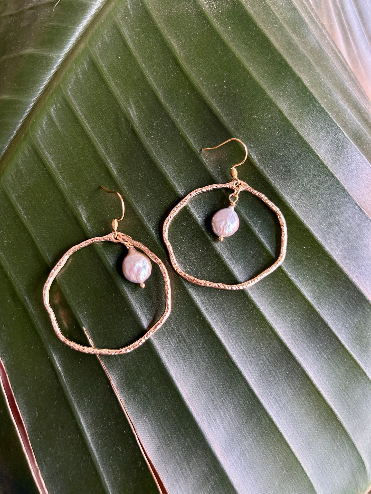 silver keshi pearls in hammered gold hoops